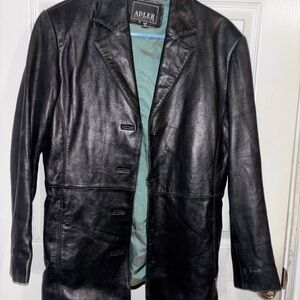 Black Trench Coat with Notched Lapels and Tailored Fit